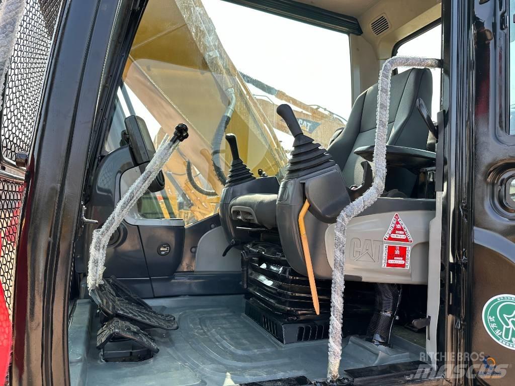 CAT 320 D L 대형 굴삭기 29톤 이상