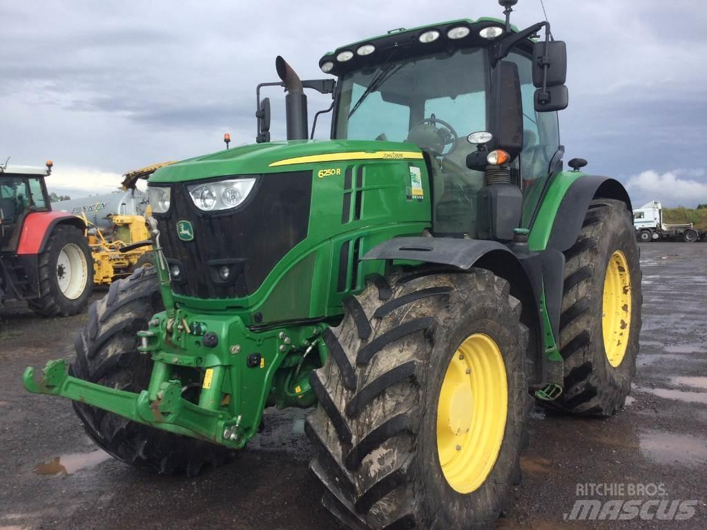 John Deere 6250R 트랙터