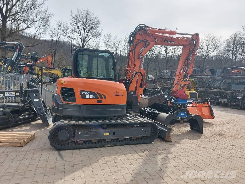 Develon DX 85 R-3 중형굴삭기 7톤-28톤