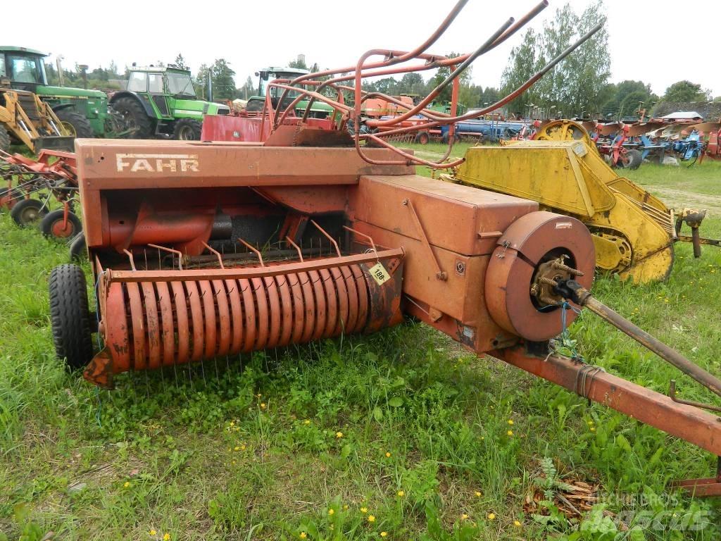 Deutz-Fahr HD300 각형 곤포기