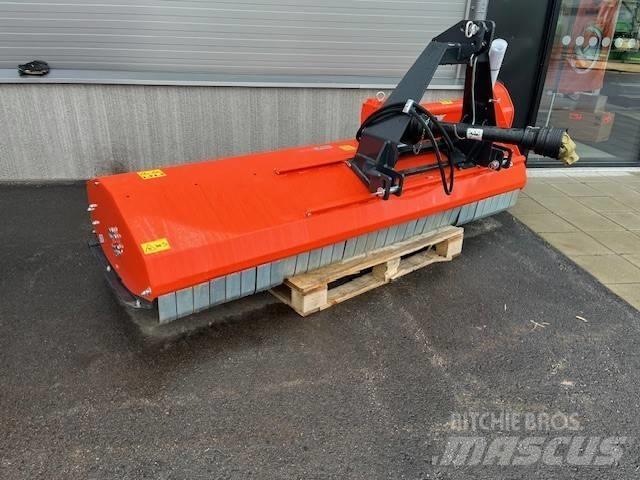 Kubota SE 3250 목장 제초기 및 토퍼