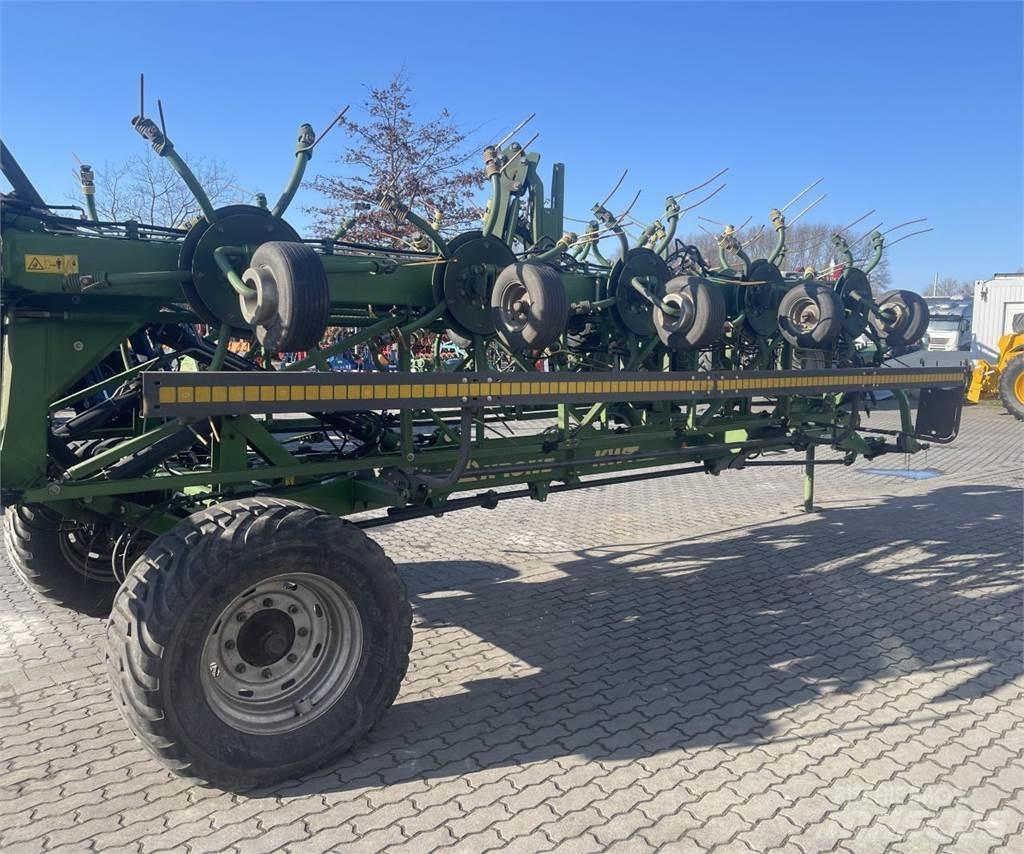 Krone KWT 2000 갈퀴 및 테더