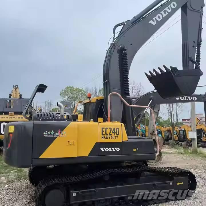 Volvo EC240D 대형 굴삭기 29톤 이상