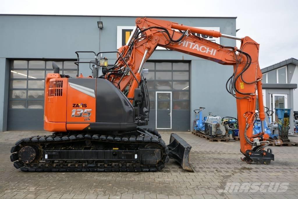 Hitachi ZX 135 US-7 대형 굴삭기 29톤 이상