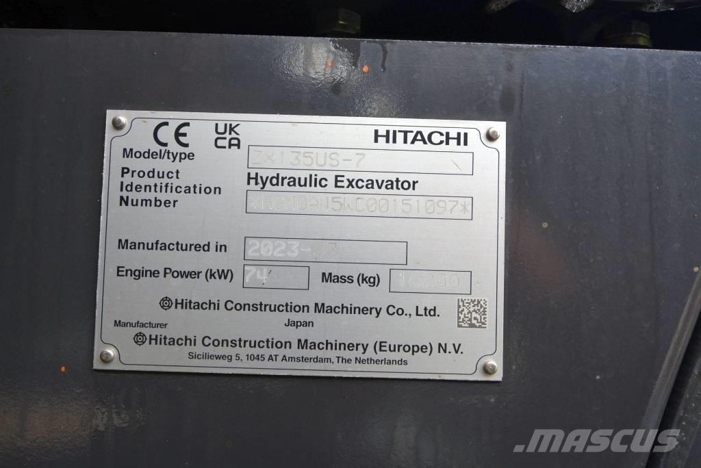 Hitachi ZX 135 US-7 대형 굴삭기 29톤 이상