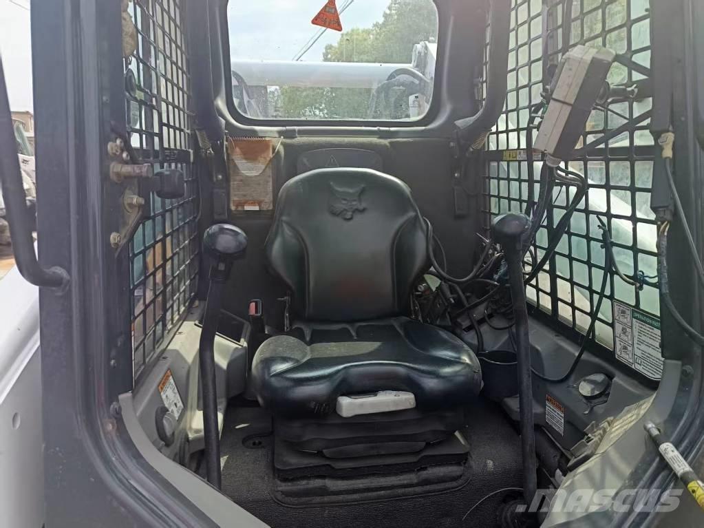 Bobcat T 770 궤도식 로우더