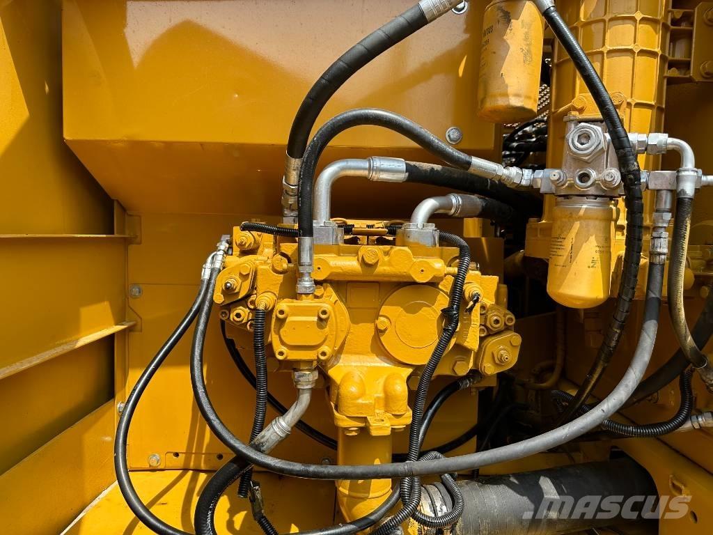 CAT CAT320C 중형굴삭기 7톤-28톤