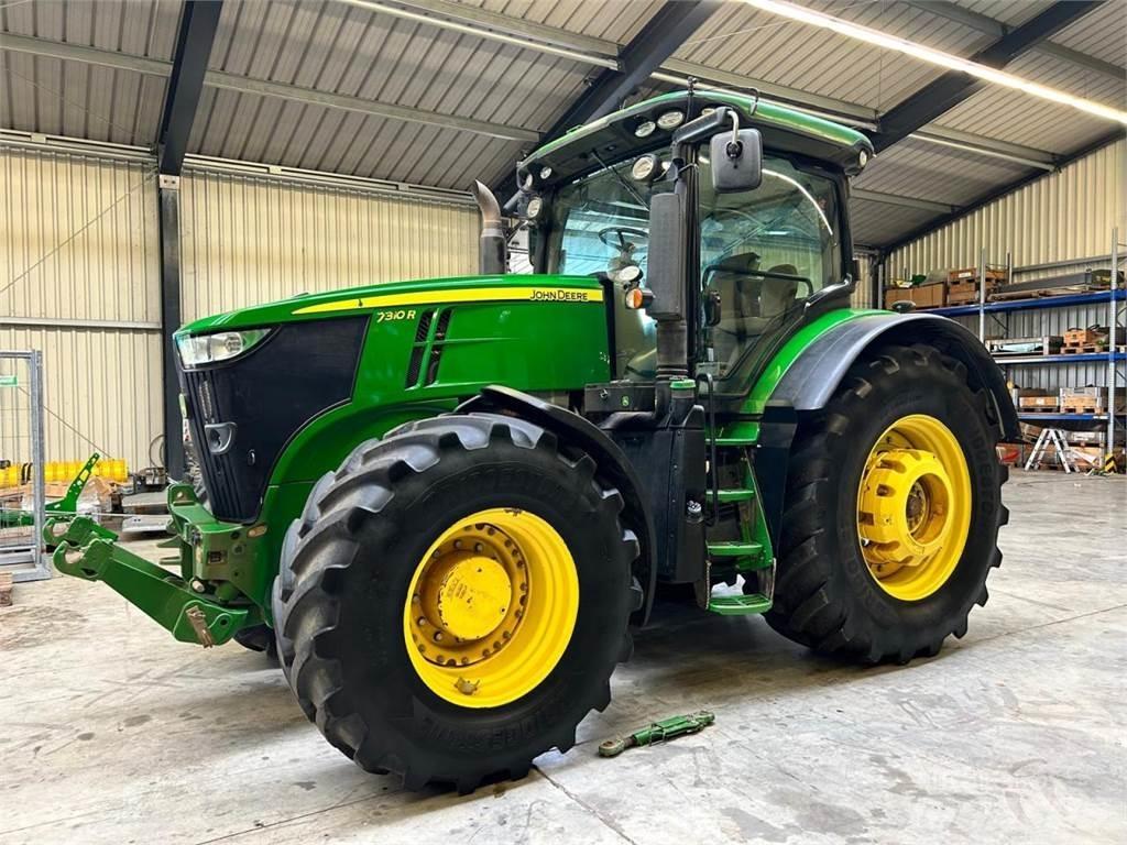 John Deere 7310R 트랙터