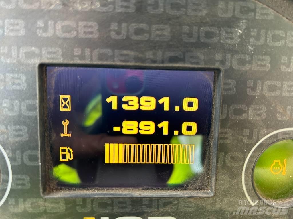 JCB VM 137 싱글 드럼 롤러