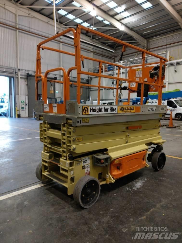 JLG ES 3246 가위형 리프트