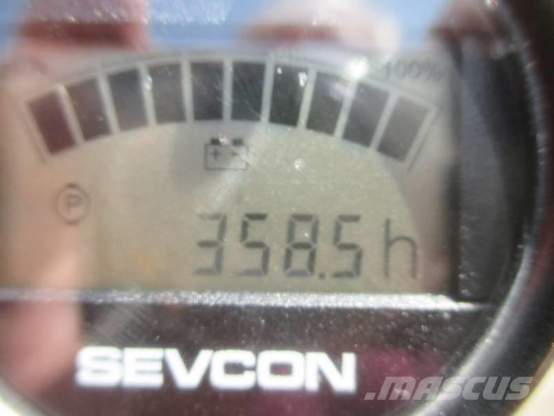 Manitou 170AETJ 관절형 전동이동 리프트