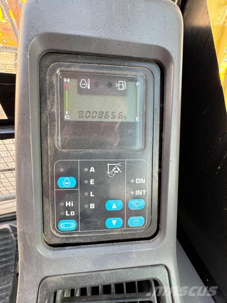 Komatsu PC 130 대형 굴삭기 29톤 이상