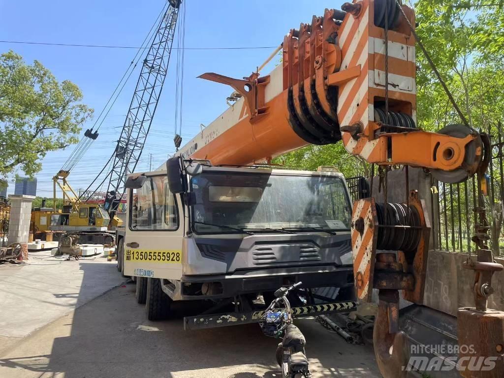 Zoomlion ZTV550 A/T 크레인