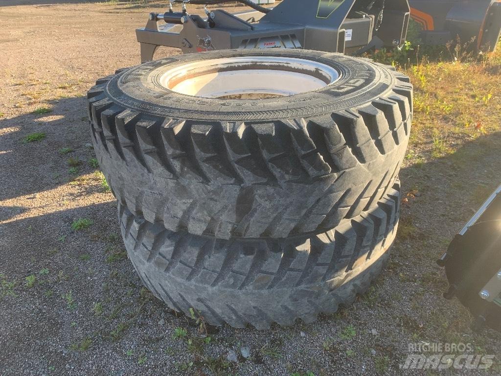 Nokian 16.9 R28 타이어, 휠 및 림