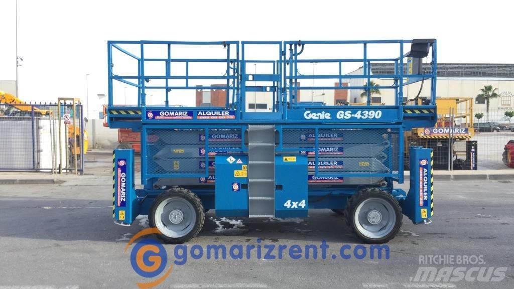 Genie GS 4390 가위형 리프트