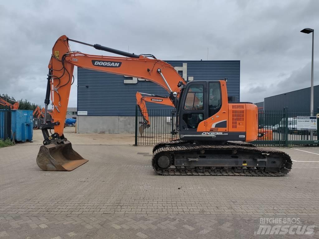 Develon DX235LCR-7 대형 굴삭기 29톤 이상