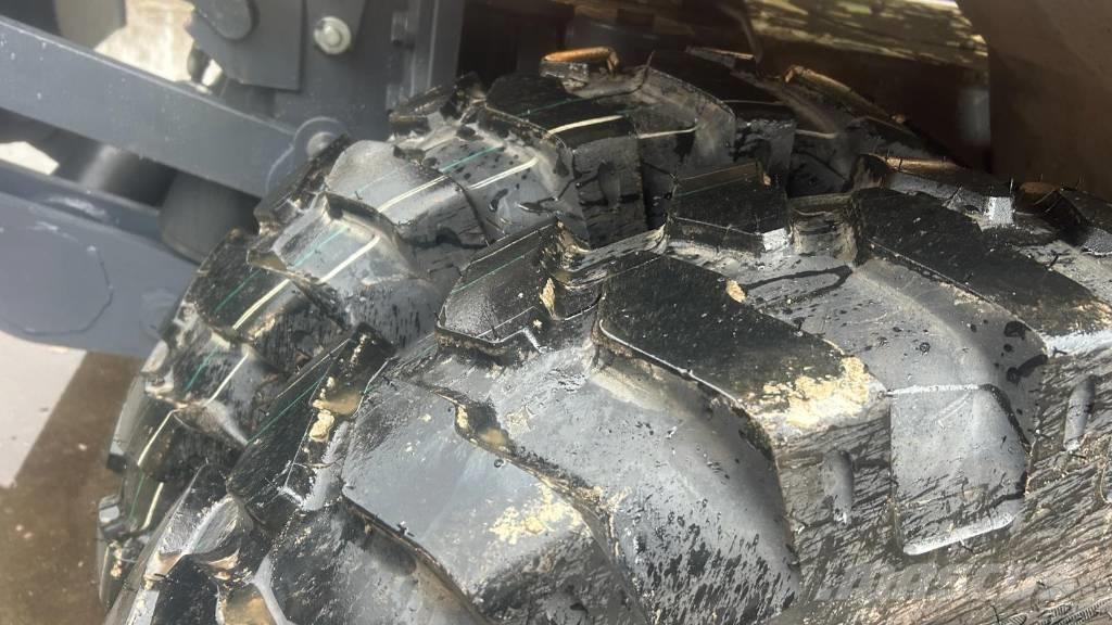 Doosan DX 170 W  휠 굴삭기