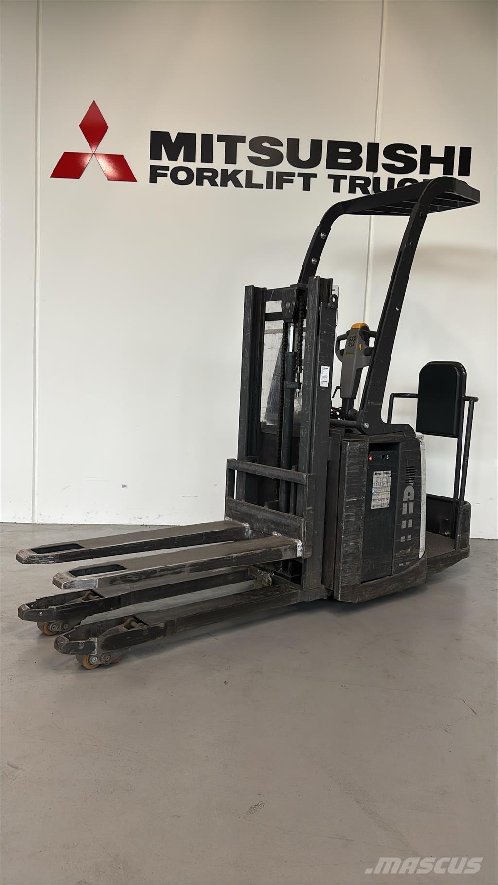 Atlet PDP200 보행식 리치 지게차