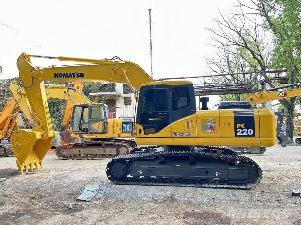 Komatsu PC 220-7 대형 굴삭기 29톤 이상