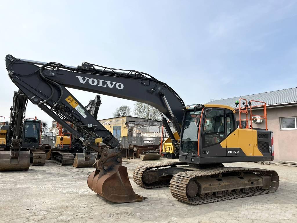 Volvo EC 220 E 대형 굴삭기 29톤 이상