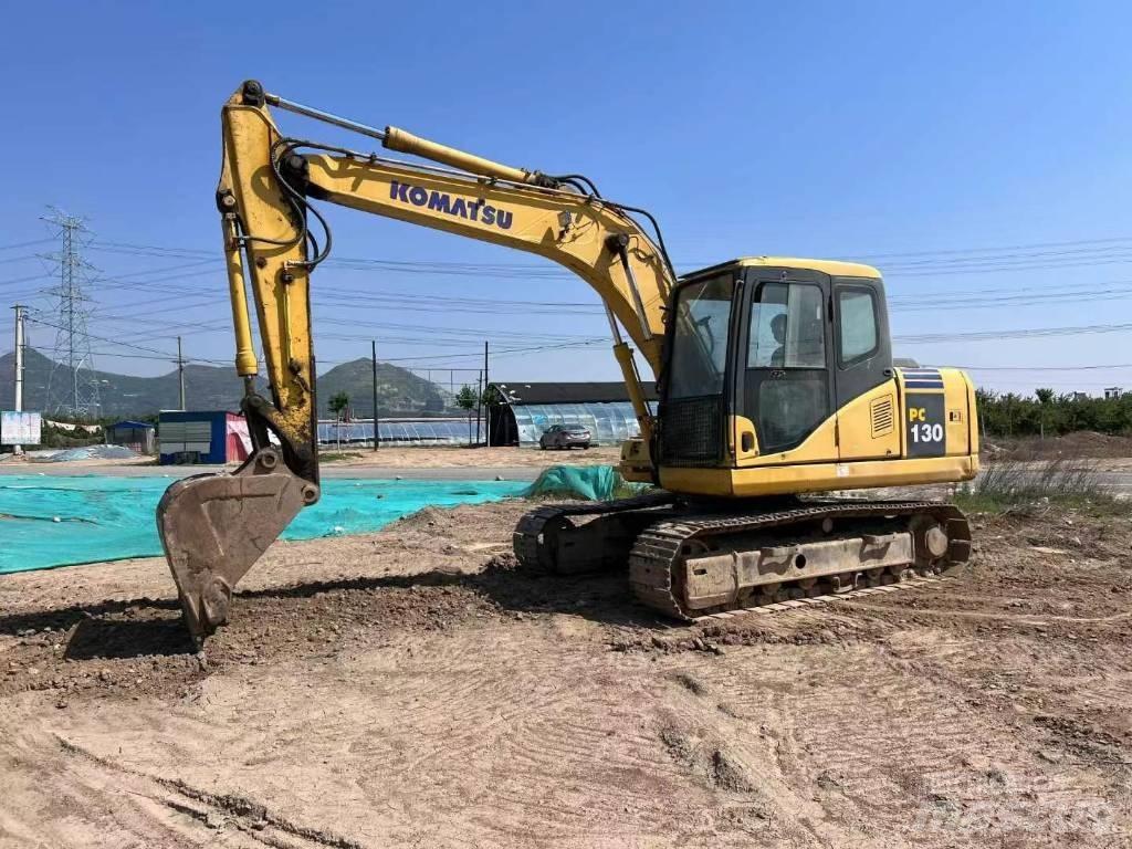 Komatsu PC 130 대형 굴삭기 29톤 이상