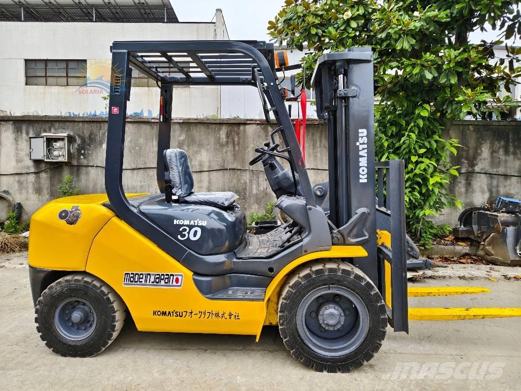 Komatsu FD30 디젤 지게차