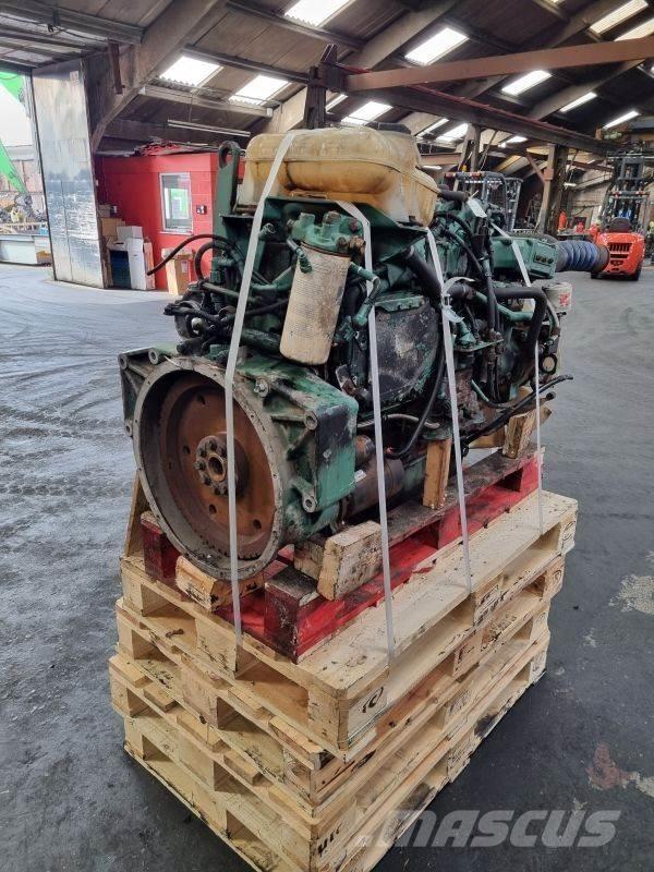 Volvo D6B 엔진