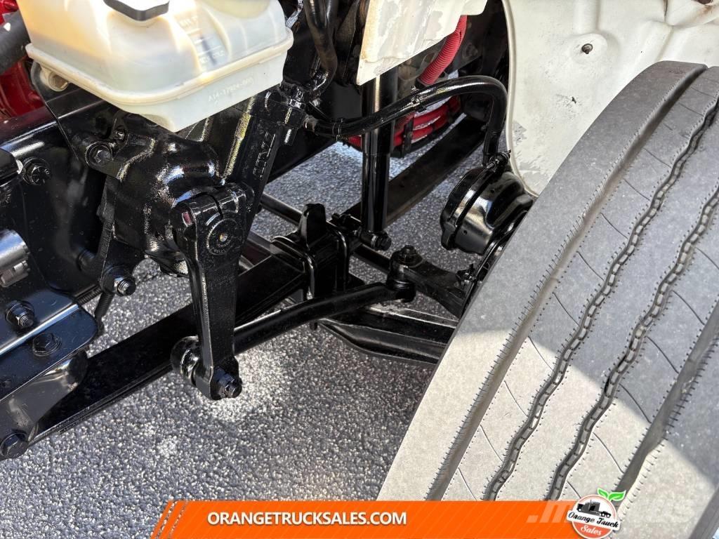 Freightliner M2 덤프 트럭