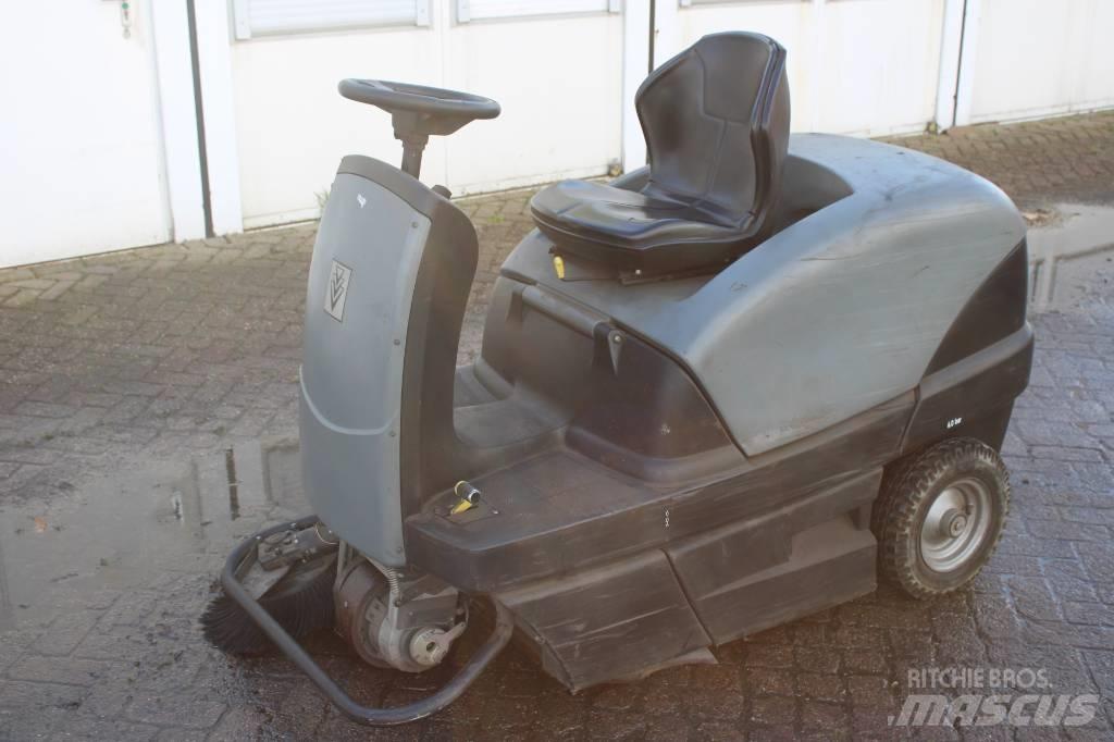 Kärcher KM 100/100 도로 청소차