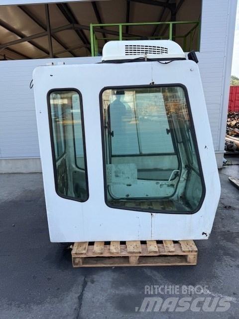 Liebherr CAB SERIE B 캐빈 및 인테리어