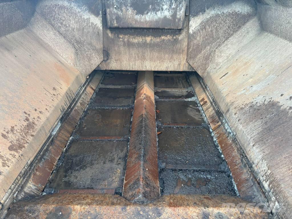 ABG Titan 273 아스팔트 포장장비