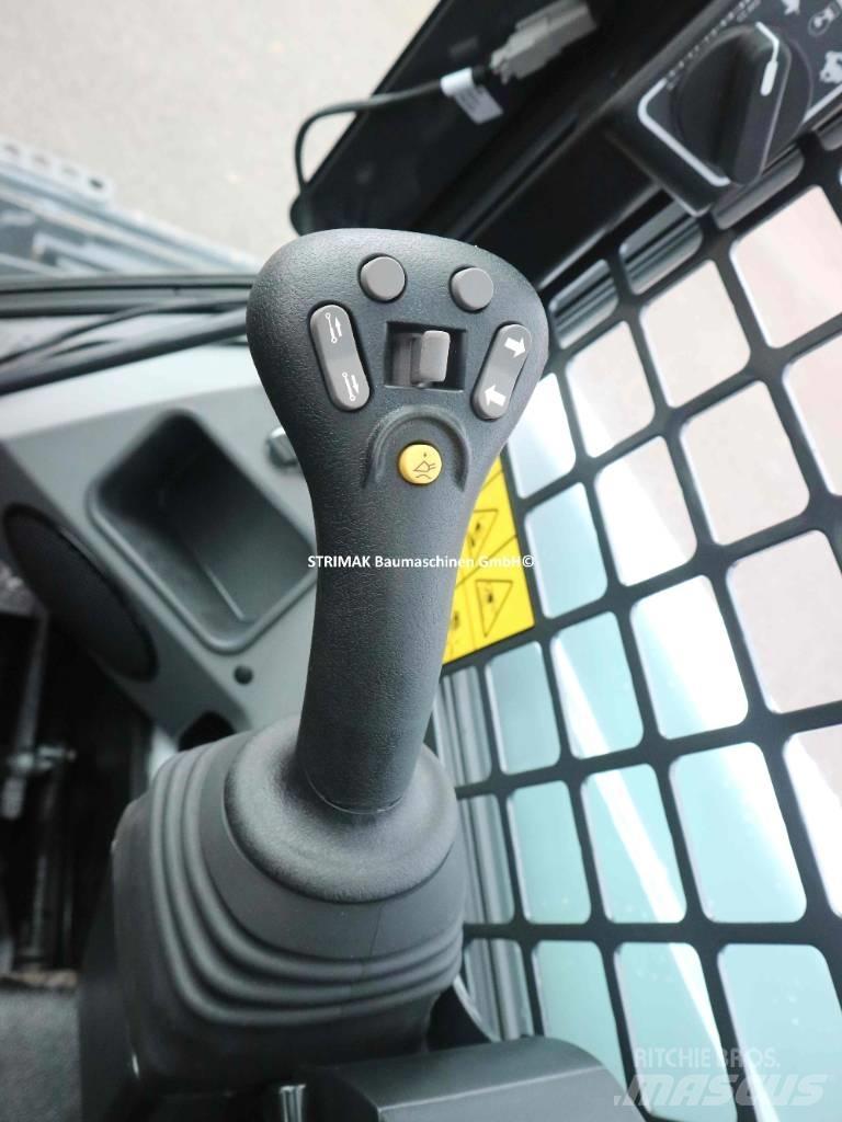 Bobcat T 450  스키드로더