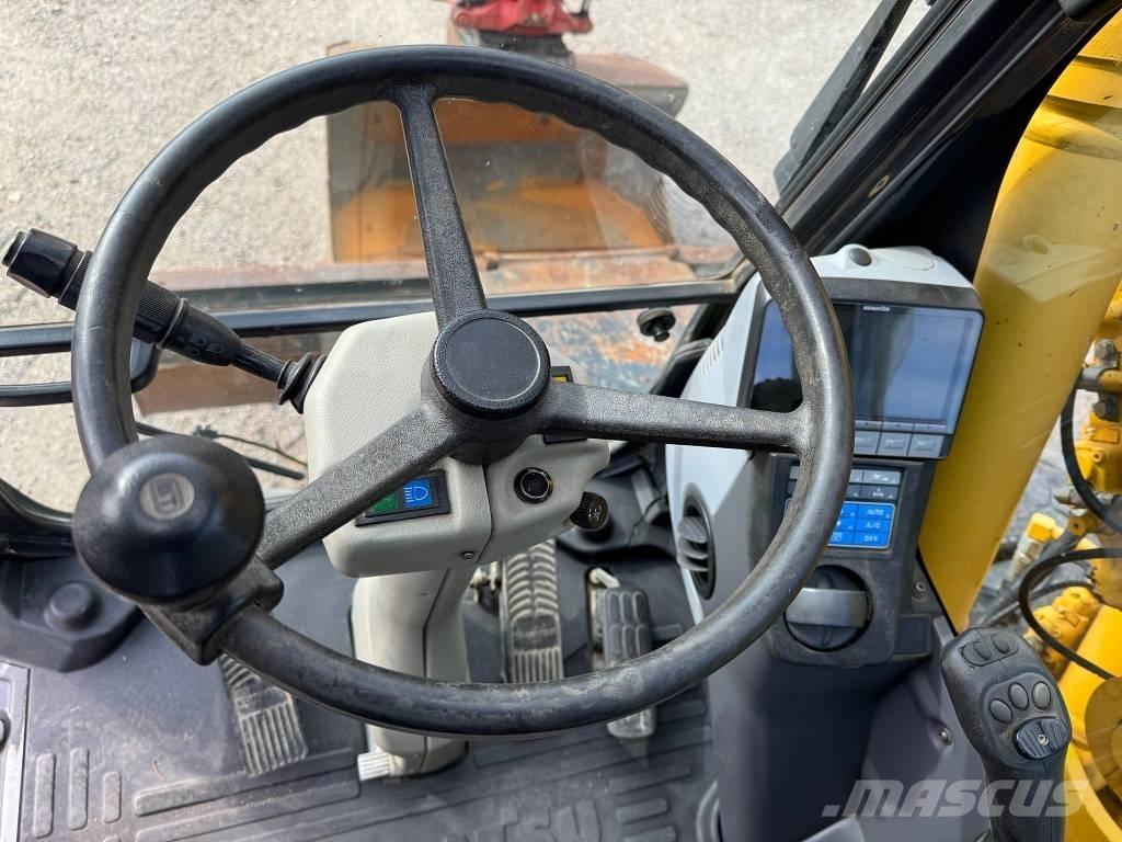 Komatsu PW 148-8  휠 굴삭기