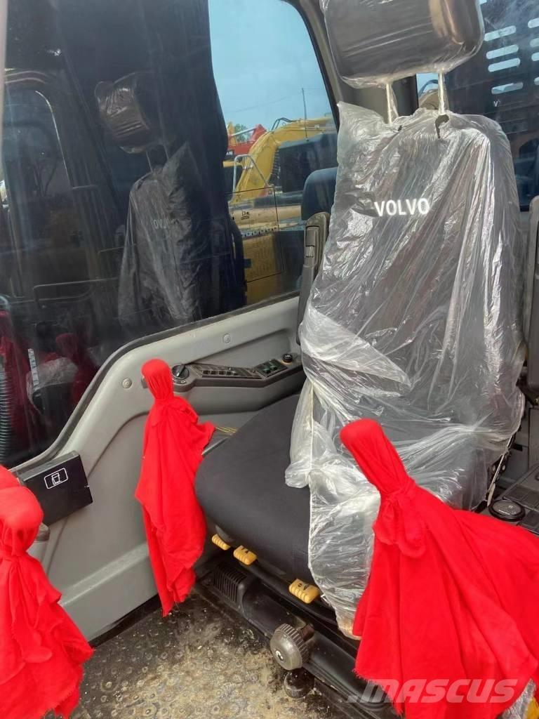 Volvo EC210D 대형 굴삭기 29톤 이상