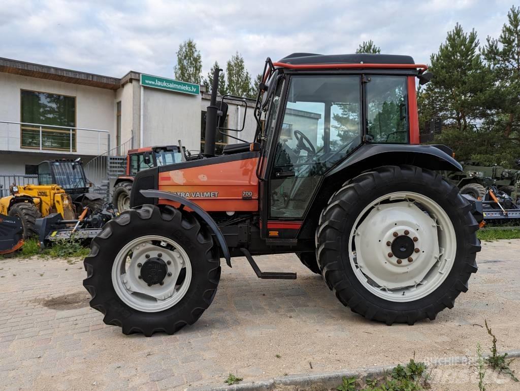 Valtra Valmet 700 트랙터