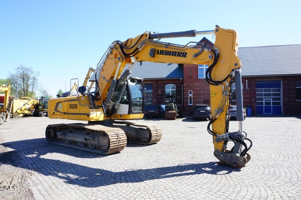 Liebherr R 926 SLC 대형 굴삭기 29톤 이상