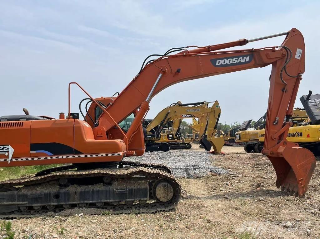 Doosan DH225 대형 굴삭기 29톤 이상