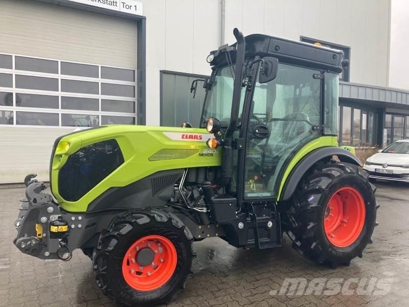 CLAAS NEXOS 240 S 트랙터