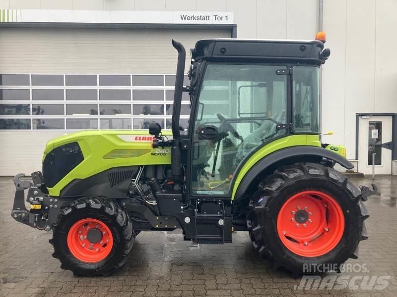 CLAAS NEXOS 240 S 트랙터