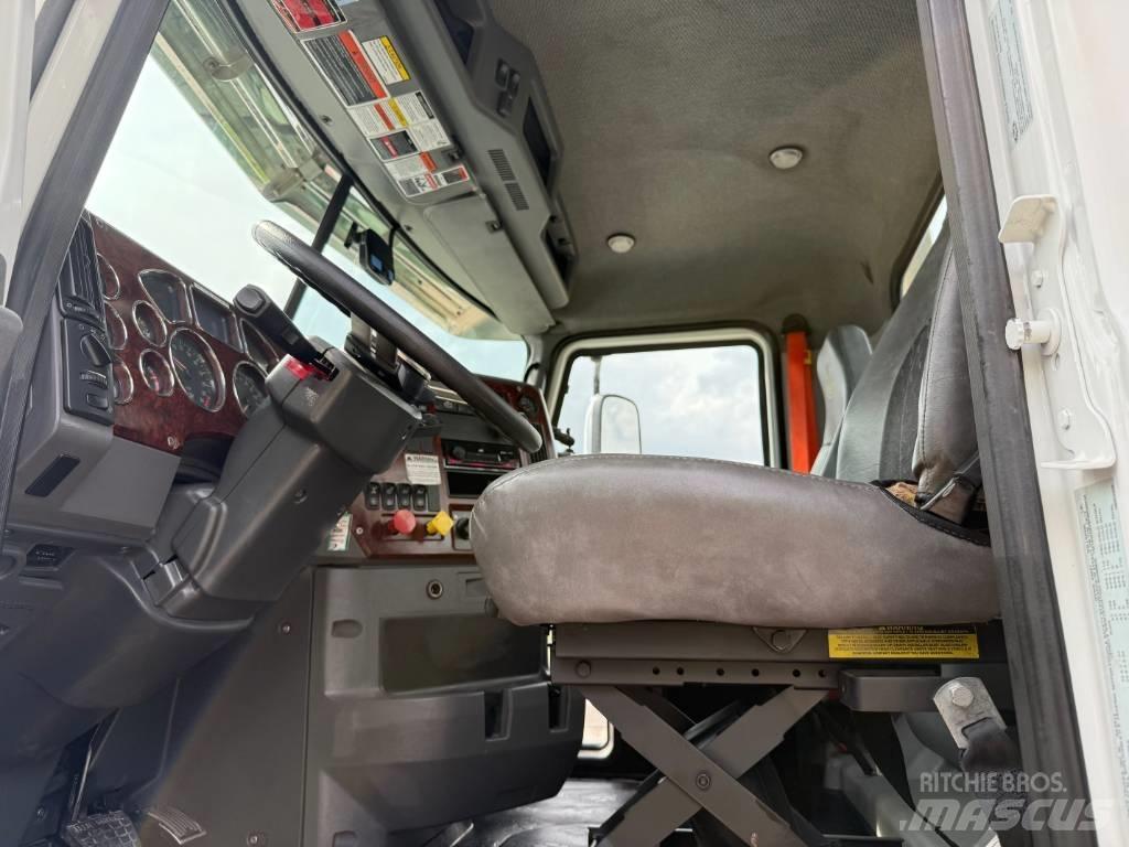 Mack CXU 613 트랙터 유닛