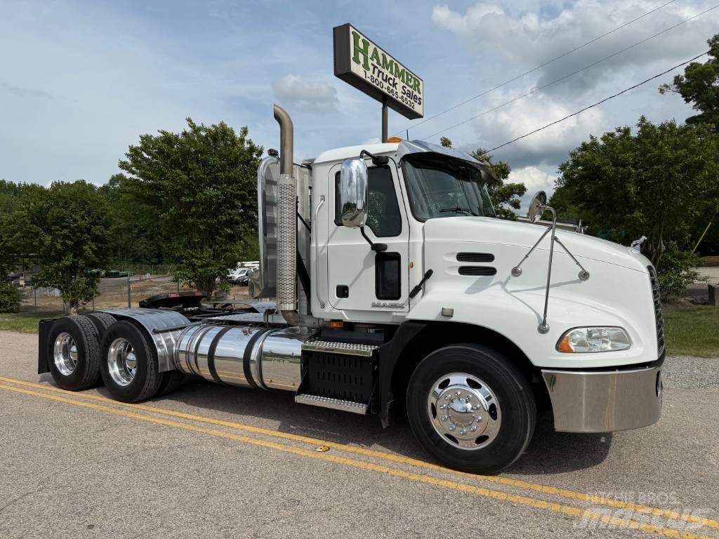 Mack CXU 613 트랙터 유닛