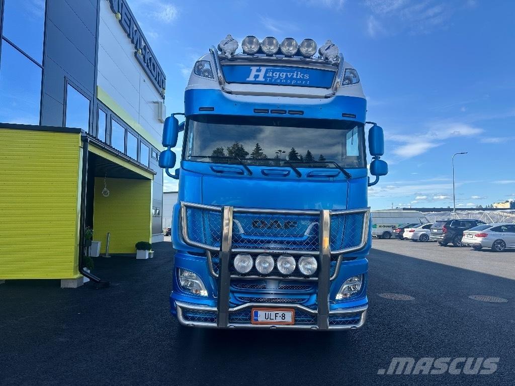 DAF XF 530 6x2*4 훅 리프트 트럭