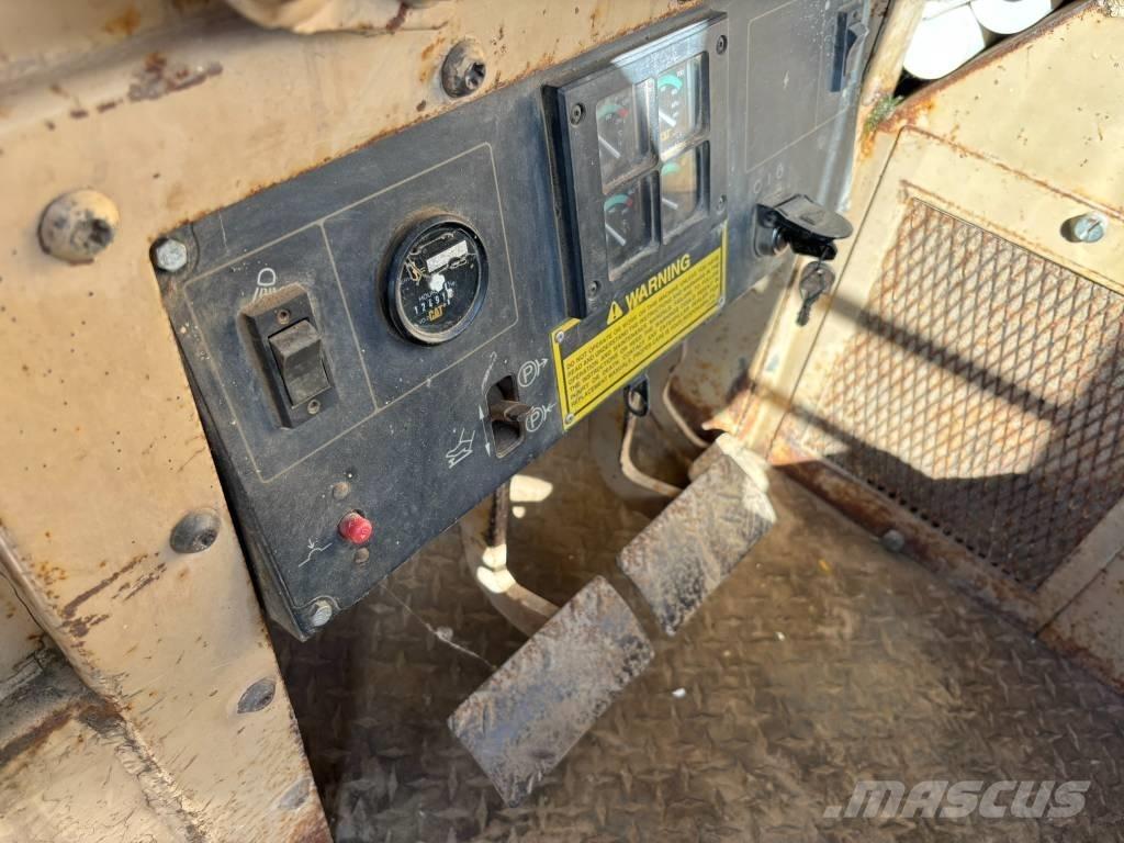 CAT D 5 C 크롤러 도저