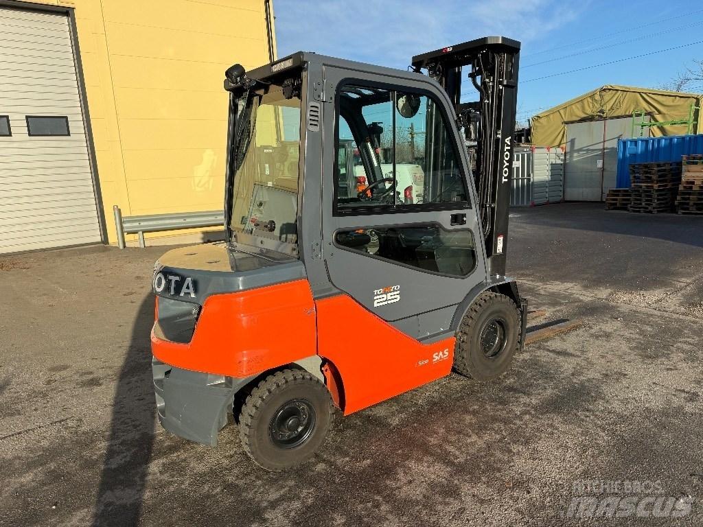 Toyota 52-8FDF25 디젤 지게차