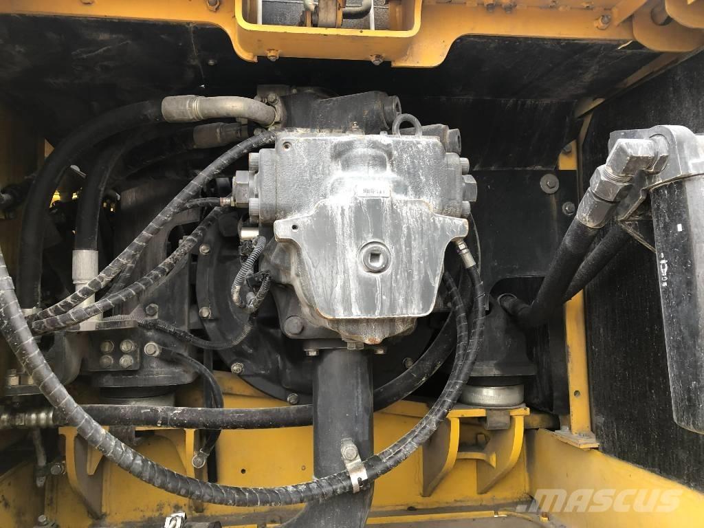 Komatsu 300 -7 대형 굴삭기 29톤 이상