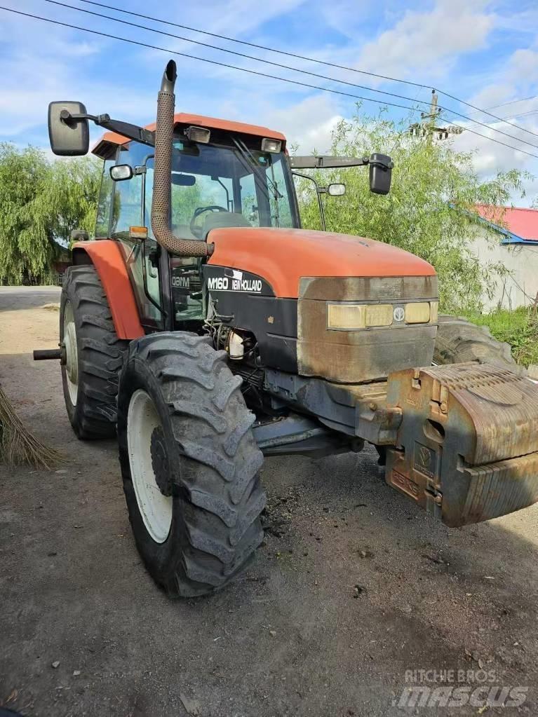 New Holland M160 트랙터