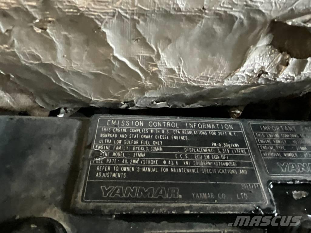Doosan DX 80 R 중형굴삭기 7톤-28톤