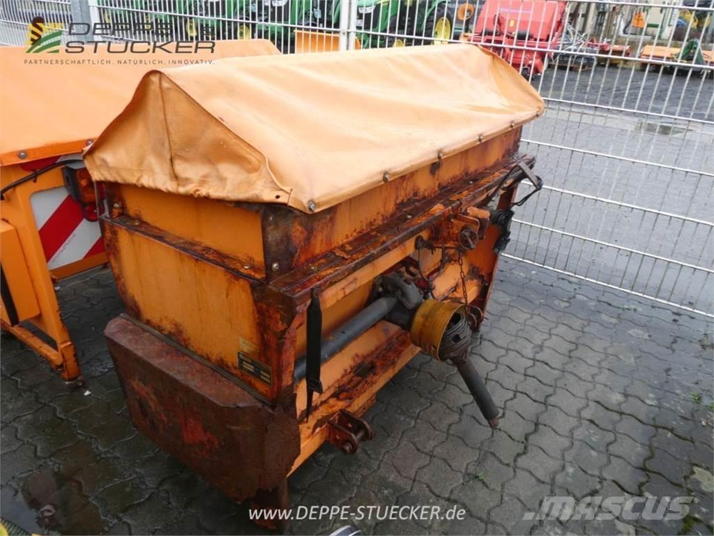 Rauch UKS 120 모래(염화칼슘) 살포기