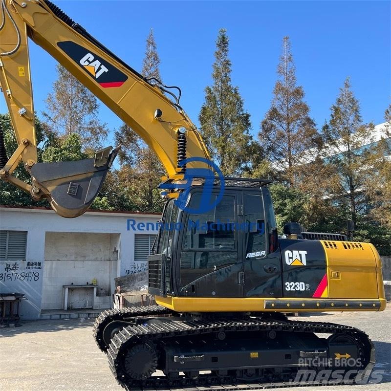 CAT 323D2 대형 굴삭기 29톤 이상