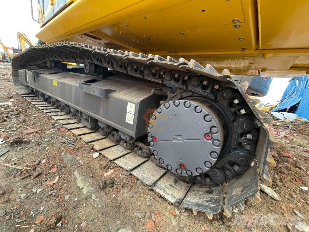 Komatsu PC 240-8 대형 굴삭기 29톤 이상